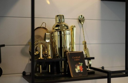 Memphis Apartment | Stylish Oasis, Centrally Located, w/hot tub