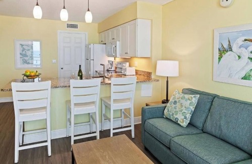 Ormond Beach Resort | Stylish Ocean View 1BR Condo w/Resort Pool, Kitchen, & Easy Beach Walk Access