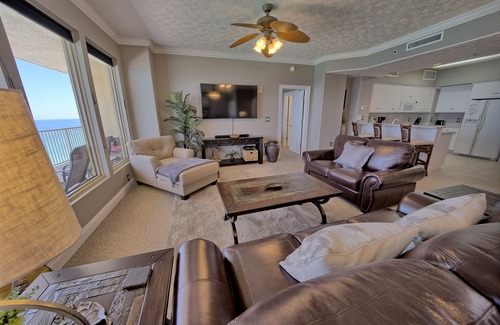 Thomas Drive Condo | Stylish Oceanfront Condo with Beach and Picnic Area Access - Unit 1706 by RedAwning