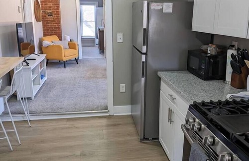 Ohio City House | Stylish Ohio City Retreat - Walk to West Side Market and Breweries