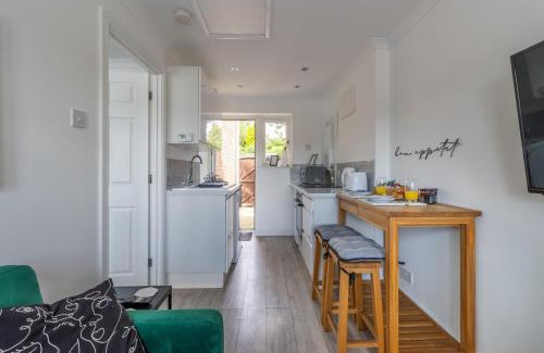 Winsford Apartment | Stylish one bedroom garden suite