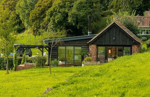 Fiddington Cabin | Stylish one bedroom cabin with underfloor heating and open plan kitchen