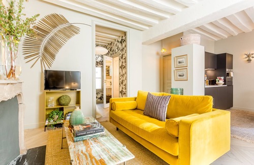 Quartier de la Monnaie Apartment | Stylish one bedroom in the heart of Saint Germain