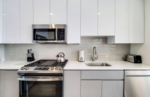 White Plains Apartment | Stylish One Bedroom in White Plains - Near transit