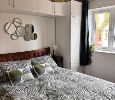 Cuddesdon House | Stylish Oxfordshire Getaway