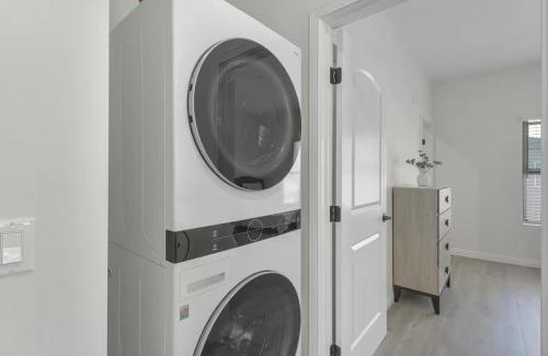 Mid Central House | Stylish Pasadena Stay Near Old Town & Rose Bowl