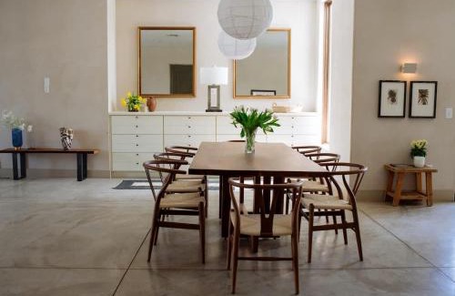 West Hollywood Bed & Breakfast | Stylish Penthouse in West Hollywood