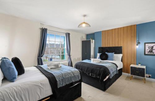 Bristol Floating Harbour Apartment | Stylish Penthouse On Harbourside