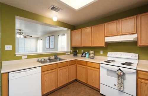 Maverick Creek House | Stylish, Pet Friendly | 6 Flags and La Cantera