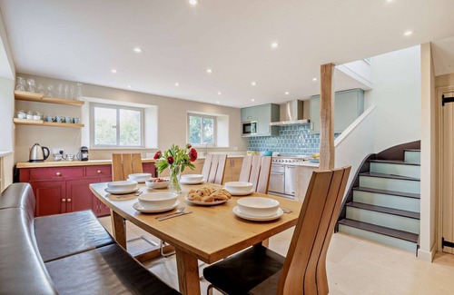 Rendcomb Cottage | Stylish pet friendly Cotswold holiday cottage - Smuggsbarn Cottage