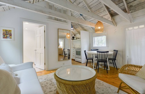 Nantucket Town Cottage | Stylish Pied a Terre