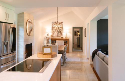 Franklin House | Stylish Private Home 1 mile from Downtown Franklin