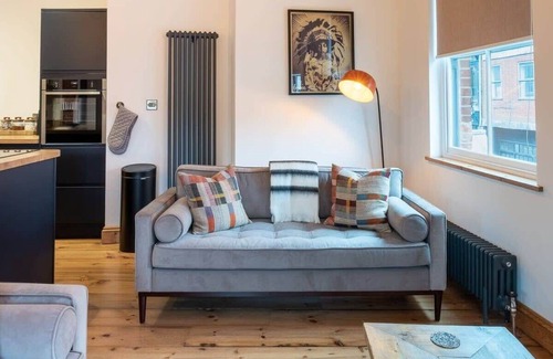 Norwich Apartment | Stylish Quayside Apartment with River View