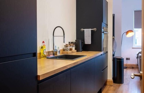 Norwich Apartment | Stylish Quayside Apartment with River View