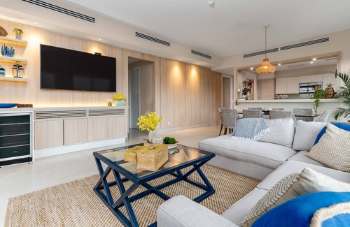 Playa Blanca Condo | Stylish & Quiet ~ Breathtaking Laguna Views ~Pool