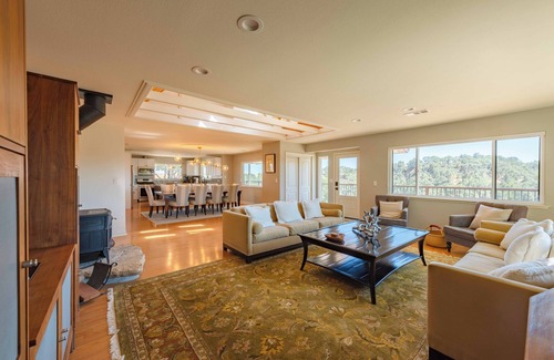 Templeton House | Stylish Ranch on 24 acres with endless vineyard views and Heart Hill on 46 West!