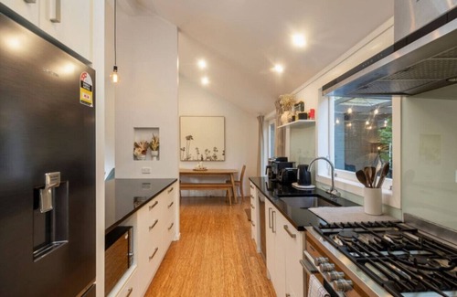 Greenlane - Ellerslie Apartment | Stylish Remuera Retreat