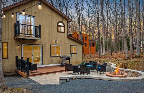 East Stroudsburg House | Stylish Renovated Home Open Layout Coffee Bar Near Hiking Waterfalls
