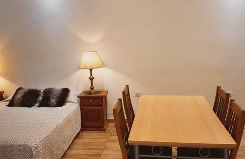 Posadas Apartment | Stylish Retreat with Parking at the Entrance to City