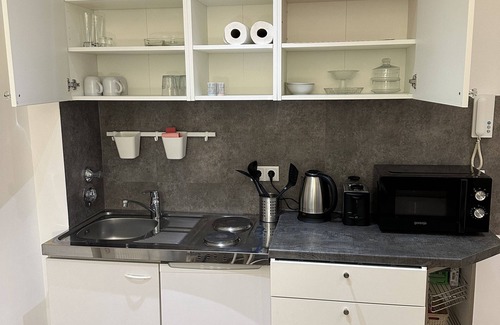 Gladbach Apartment | Stylish room in the center of Mönchengladbach