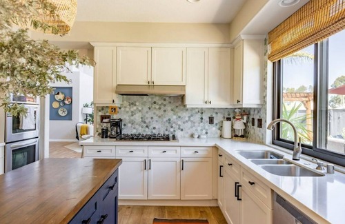 Rancho Penasquitos House | Stylish San Diego Oasis with Jacuzzi, Pool, Firepit and Close to Great Trails