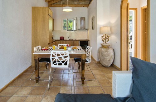 Katsimatika Villa | Stylish Seaside Villa for two