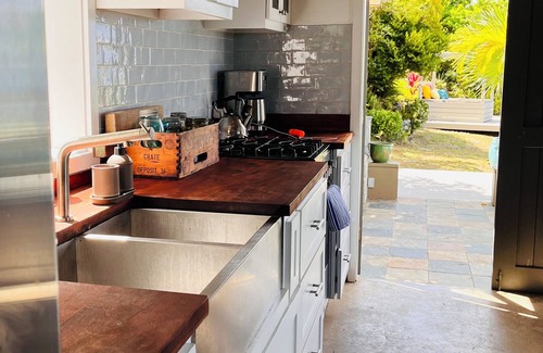 East End Villa | Stylish, Secluded, Hot Tub and Amazing Views