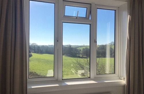 Bude House | Stylish Self-catered House in Idyllic Position - Stratton, Bude - FREE SURF HIRE