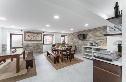 Nelas Apartment | Stylish serene space in Mangualde