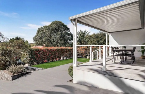 Lalor Park House | Stylish, Serene & Spacious Gem: Workspace, Parking