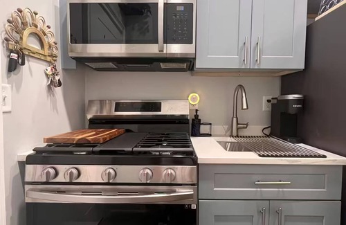 Bridgeport Apartment | Stylish Sheek Loft Dwntwn, Amphitheater, Park, Metro North, Ferry All 2-10min