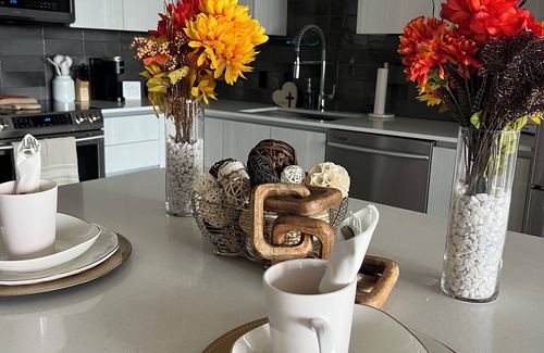 Home Park Apartment | Stylish Sky-view 1-Bedroom Escape ! Located in Midtown