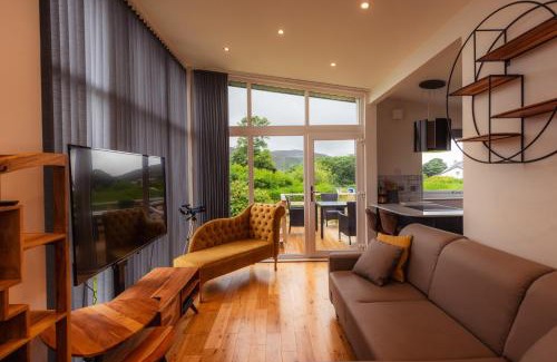 Achachork House | Stylish & Sophisticated Portree Cottage