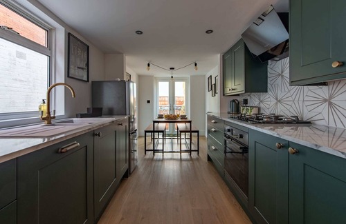 Portswood House | Stylish Southampton City Centre House