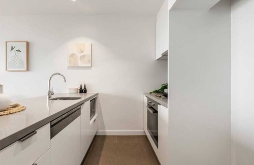 South Melbourne Apartment | Stylish Southbank Apartment