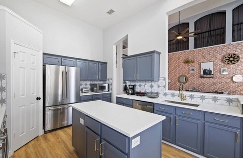 Fossil Creek House | Stylish, Spacious, Convenient - 6-BD/2.5-BA + Pool