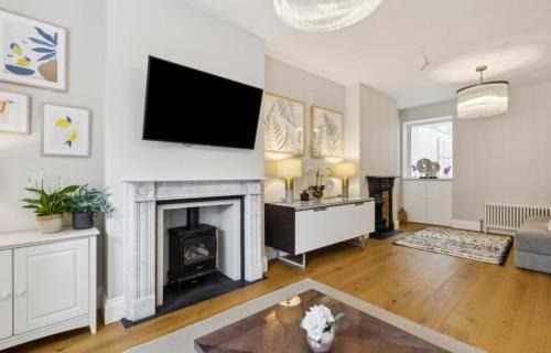 Chiswick Riverside House | stylish & spacious London 4 beds house