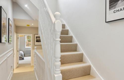 Chiswick Riverside House | stylish & spacious London 4 beds house