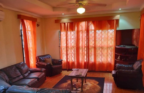 Georgetown House | Stylish, Spacious, Serene Eccles Residence.