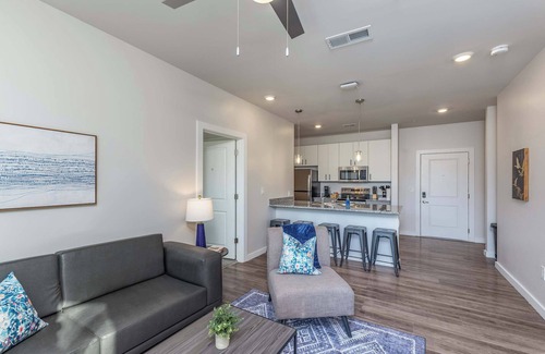 CUF Apartment | Stylish & Spacious Stay Near The Banks!