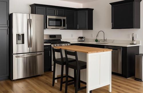 Montrose House | Stylish Stays in Historic Fourth Ward
