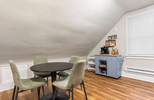 Cleveland Apartment | Stylish Studio Cleveland Clinic