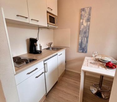 Nordwest Apartment | Stylish studio apartment with beautiful terrace near Audi