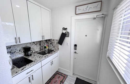 Flagami Apartment | 💎stylish Studio Apartment By Miami Airport