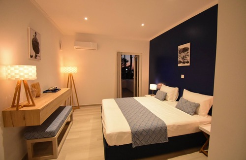 Mirties Hotel | Stylish Studio Close To The Beach & The Ferry To Telendos