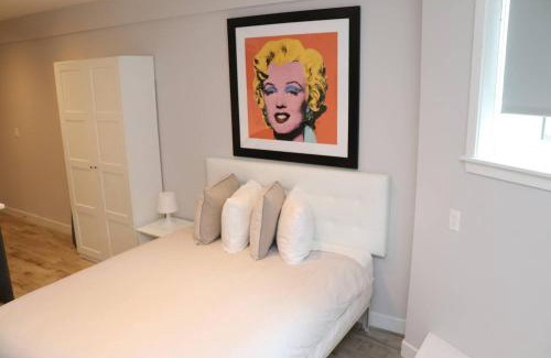 Griggs Park Apartment | Stylish Studio in Brookline-5min train to Boston. #2