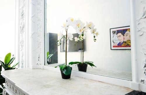 Fenway–Kenmore Apartment | Stylish Studio in Historic Boston - Unit #209