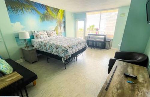 Bostwick Park Apartment | Stylish Studio Ocean View