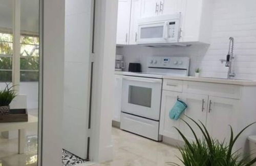 Lake Ridge Apartment | ❀Stylish Studio❀ Near Beach, Shopping & Nightlife