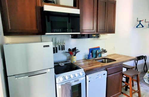 Pensacola Apartment | Stylish Studio